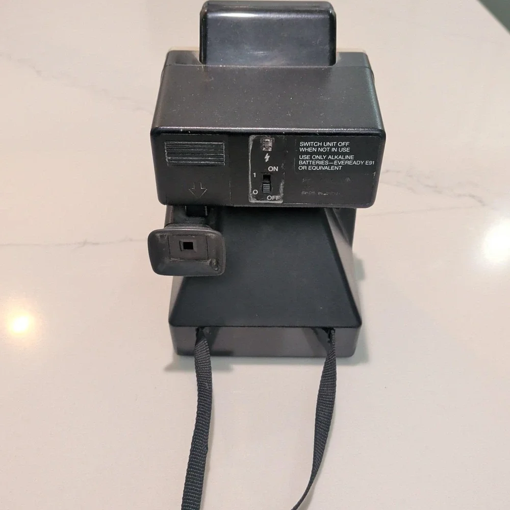 Polaroid One Step Camera With Q-Light Flash Untested - Picture 2 of 5
